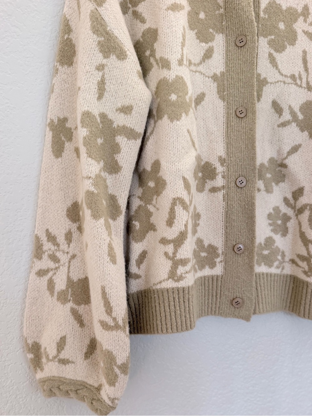 Polagram Floral Print Cardigan Cream Tan Cable Knit Collar Size L - Picture 2 of 6